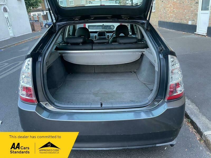 Toyota Prius 1.5 T Spirit Cvt Grey #11