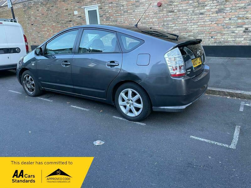 Toyota Prius 1.5 T Spirit Cvt Grey #13