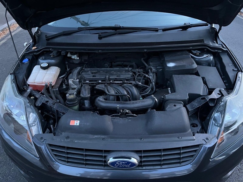 Ford Focus Zetec Grey #4