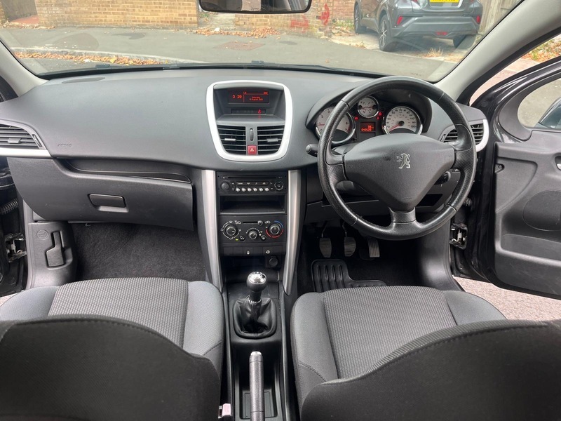 Peugeot 207 Active Black #5