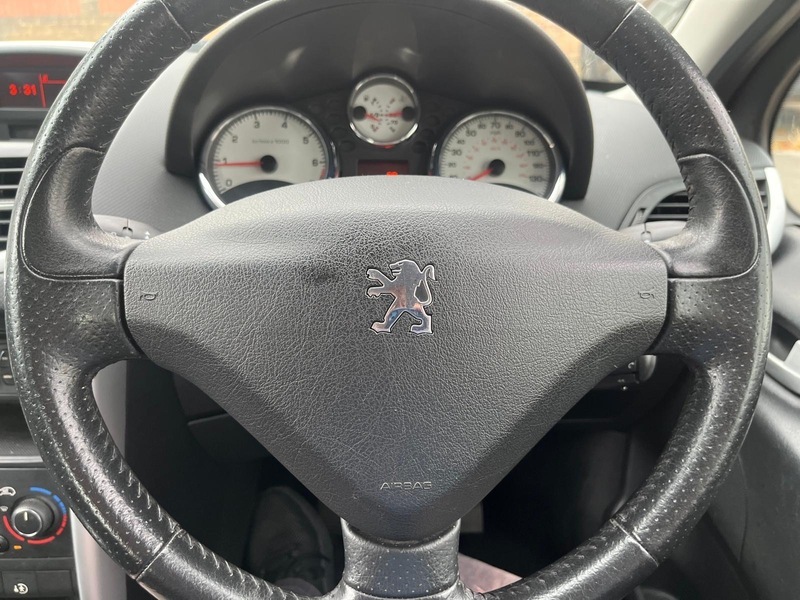 Peugeot 207 Active Black #6
