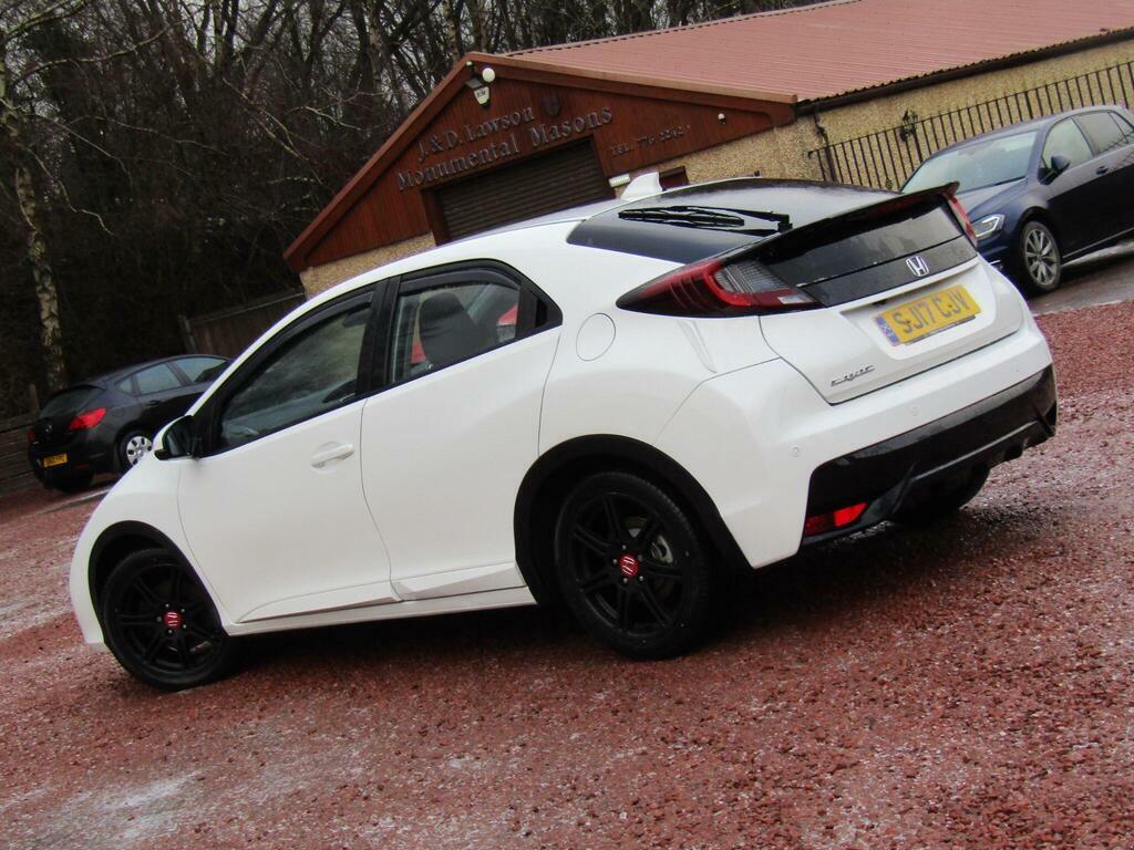 Honda Civic 1.8 I-vtec Se Plus Navi Euro 6 S S White #4