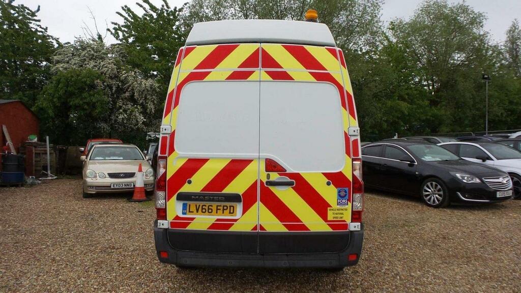 Renault Master 2.3Dci Low Roof Sl35 125 Business Fwd Orange Euro Orange #26