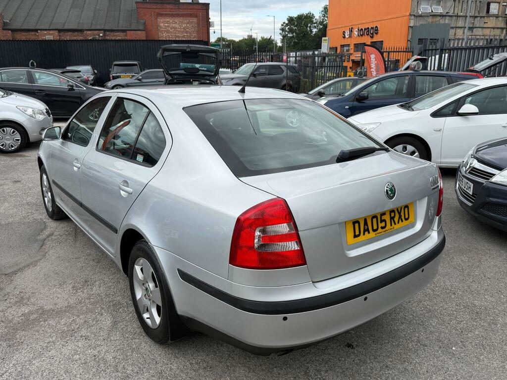 Skoda Octavia 1.6 Fsi Ambiente Tiptronic Euro 4 Silver #4