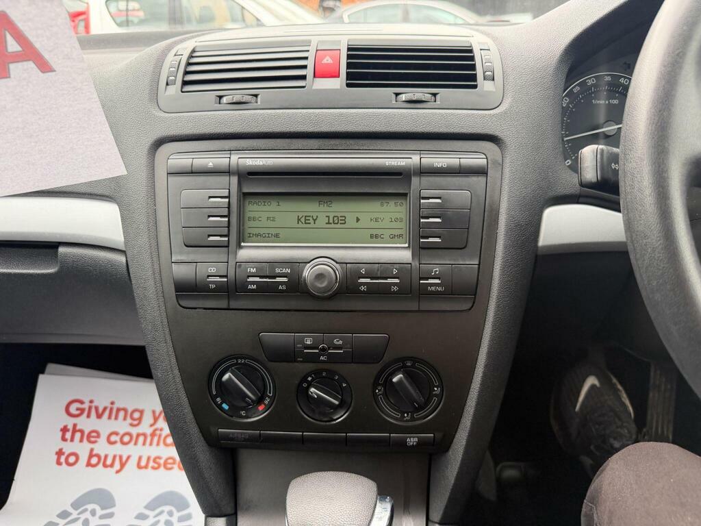 Skoda Octavia 1.6 Fsi Ambiente Euro 4 Silver #26