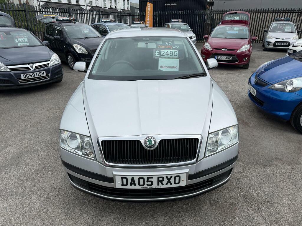 Skoda Octavia 1.6 Fsi Ambiente Tiptronic Euro 4 Silver #2