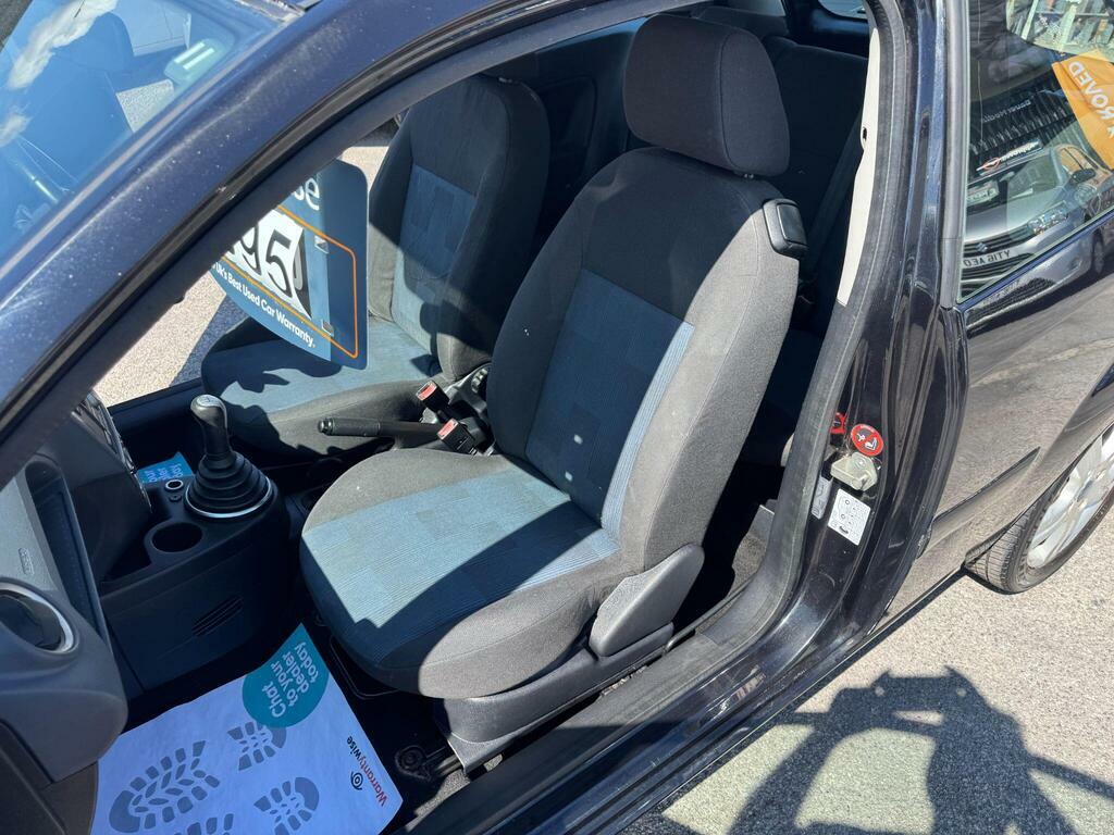 Ford Fiesta Style 16V 5-Door Red #24
