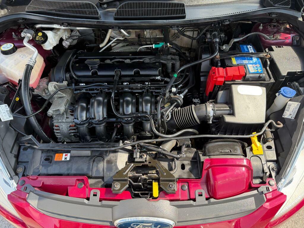 Ford Fiesta Zetec S 3-Door Red #12