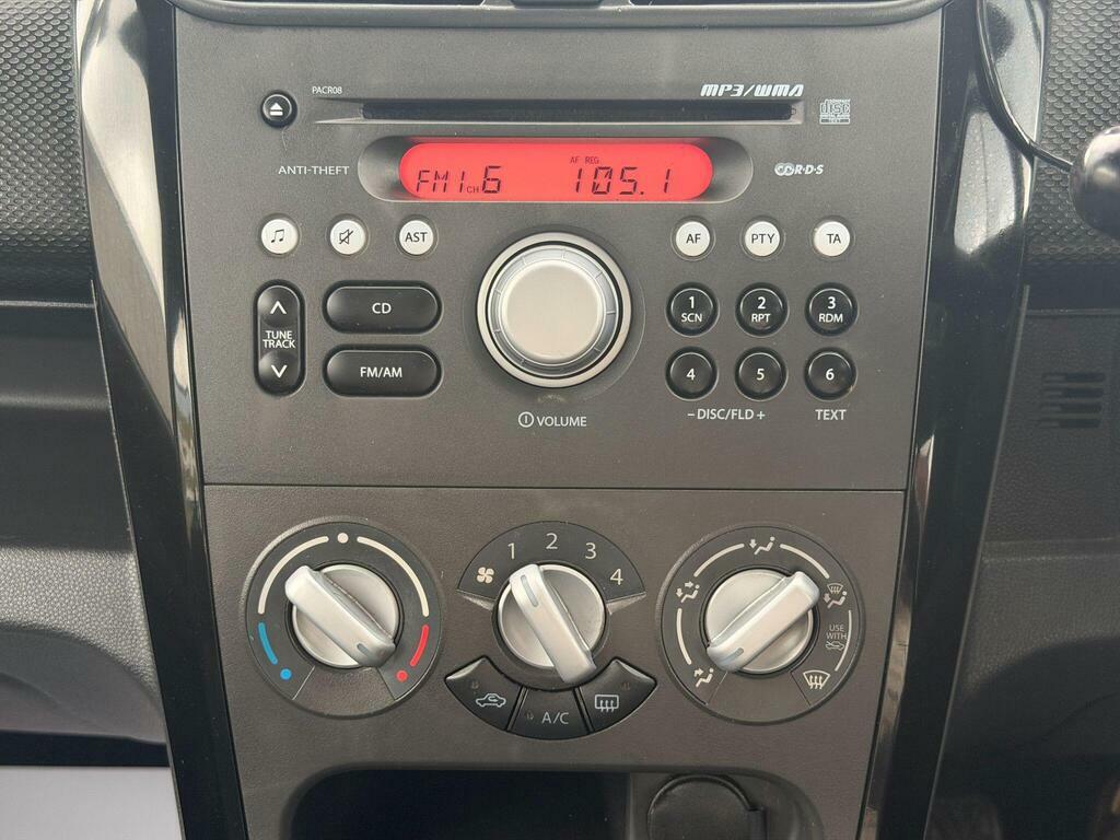 Suzuki Splash 1.0 12V Sz3 Mpv Euro 5 68 Ps White #23