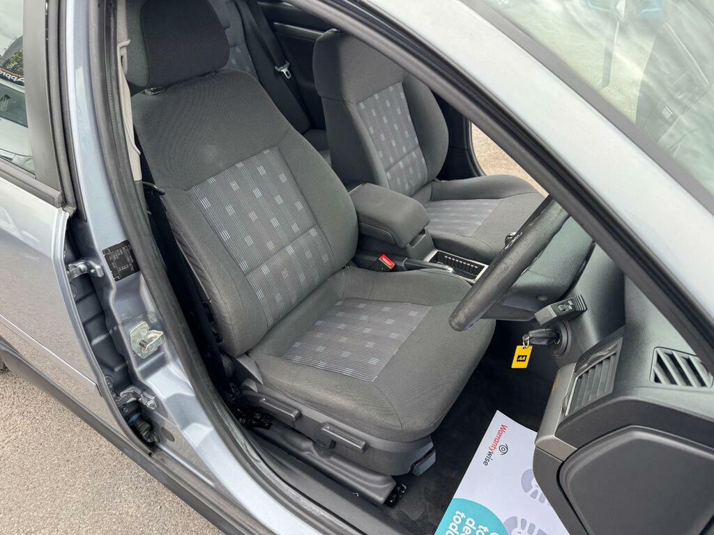 Vauxhall Vectra 1.8I 16V Club Silver #24