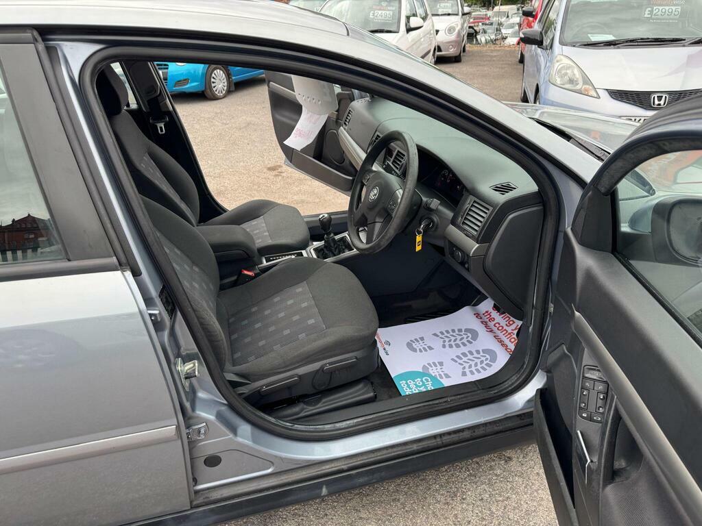 Vauxhall Vectra 1.8I 16V Club Silver #15