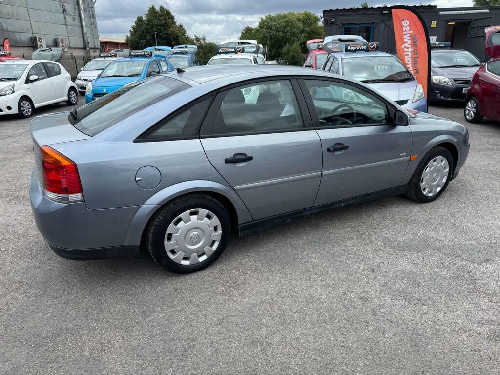 Vauxhall Vectra 1.8I 16V Club Silver #11