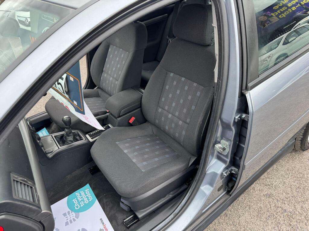 Vauxhall Vectra 1.8I 16V Club Silver #26