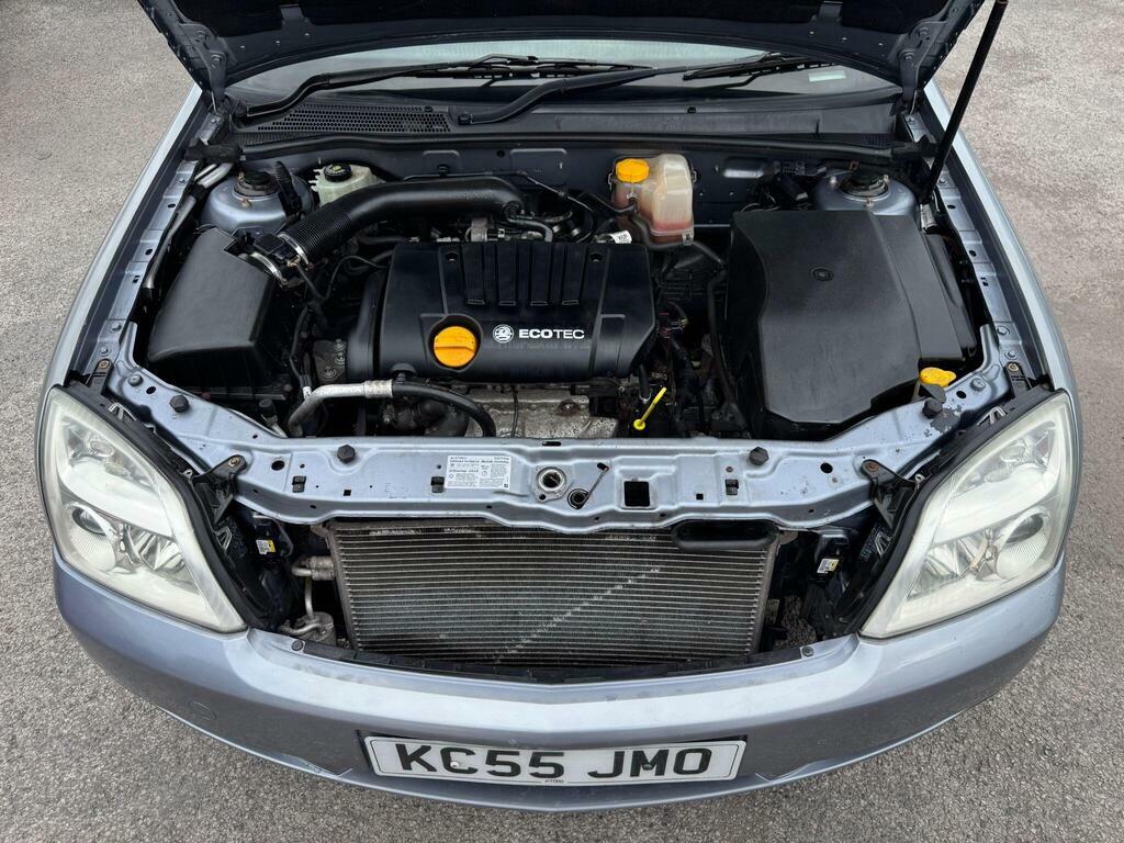 Vauxhall Vectra 1.8I 16V Club Silver #13