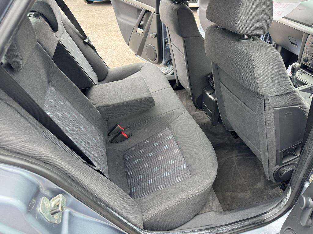 Vauxhall Vectra 1.8I 16V Club Silver #16