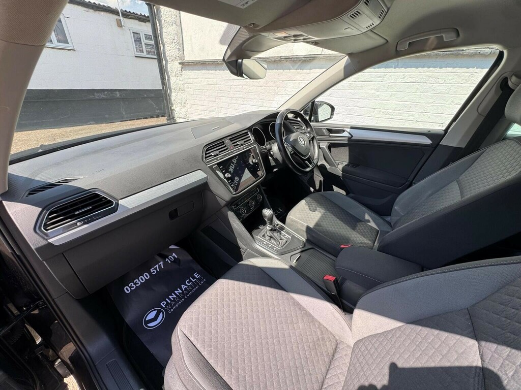 Volkswagen Tiguan 2L R-line Tech White #30