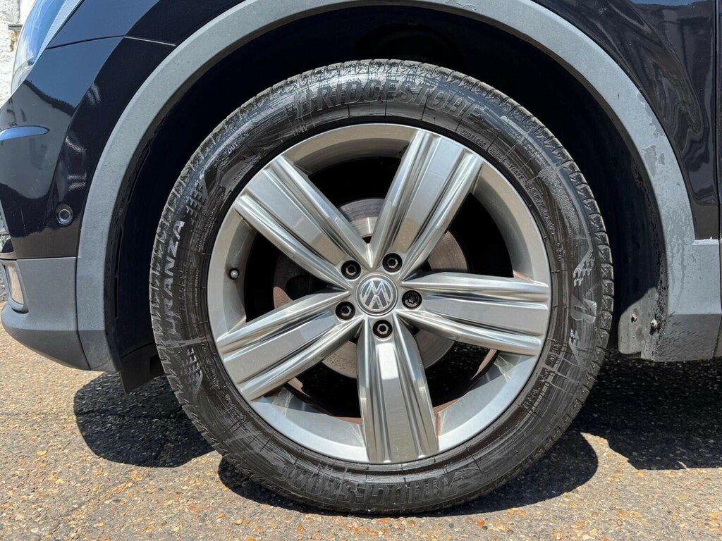 Volkswagen Tiguan 2L R-line Tech White #63