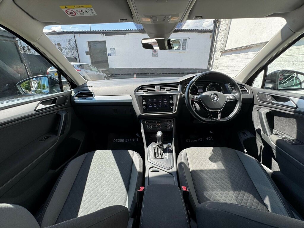 Volkswagen Tiguan 2L R-line Tech White #38