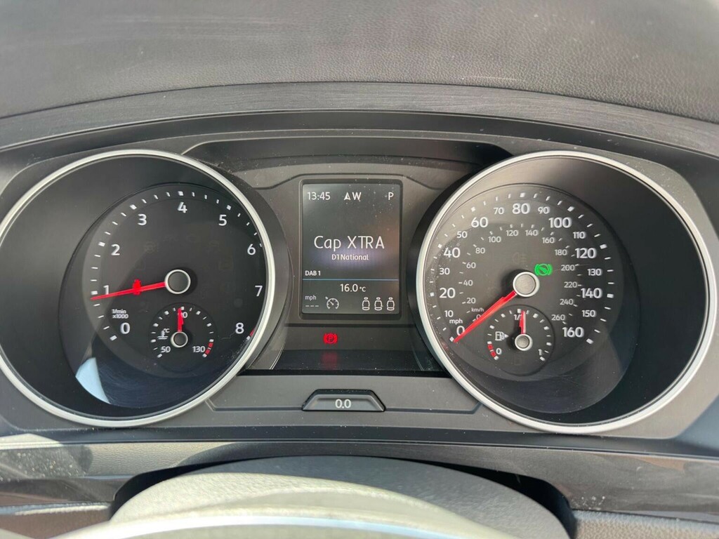 Volkswagen Tiguan 2L R-line Tech White #52