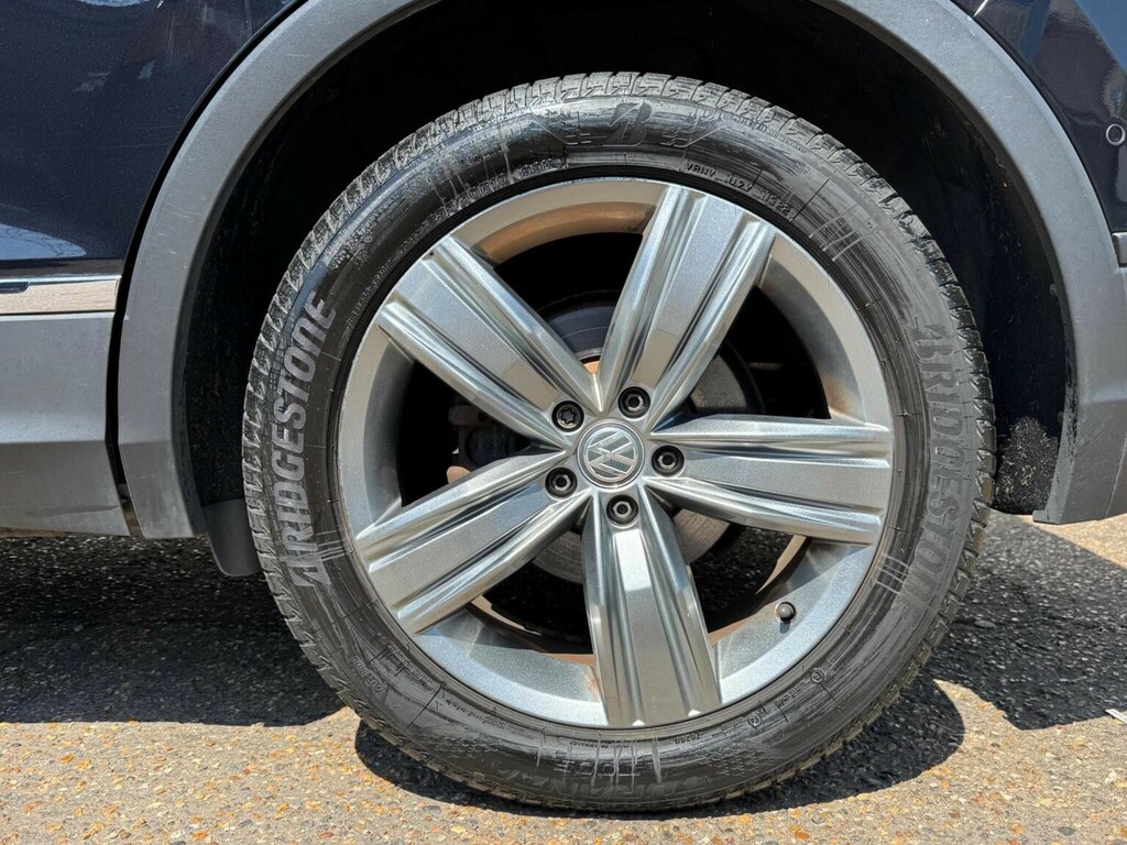 Volkswagen Tiguan 2L R-line Tech White #64