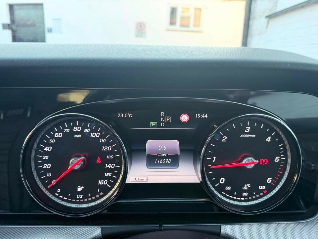 Mercedes-Benz E Class 2.0 E220d Amg Line Estate G-tronic Eur White #65