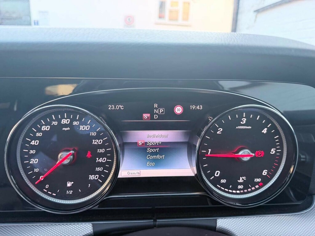 Mercedes-Benz E Class 2.0 E220d Amg Line Estate G-tronic Eur White #63