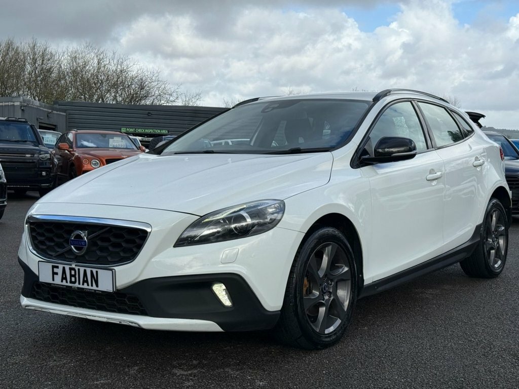 Volvo V40 Cross Country 1.6L Lux White #3
