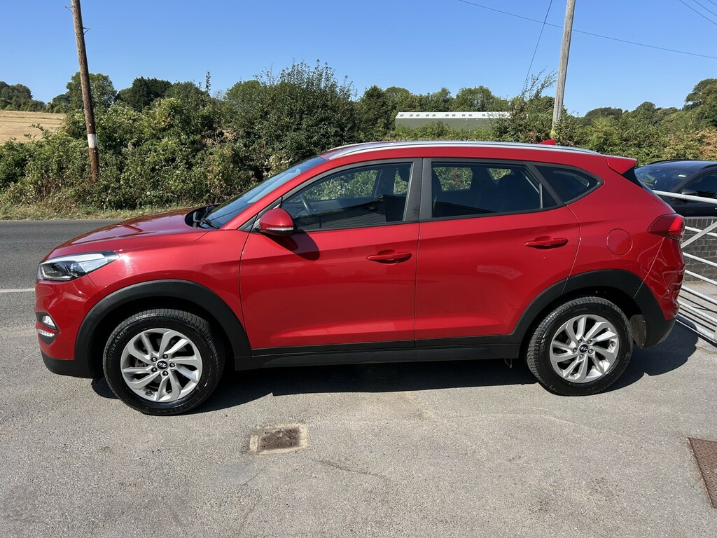 Hyundai Tucson Suv 1.6 Tucson Se Nav 1.6 Gdi 132Ps Bd 2018 Red #4