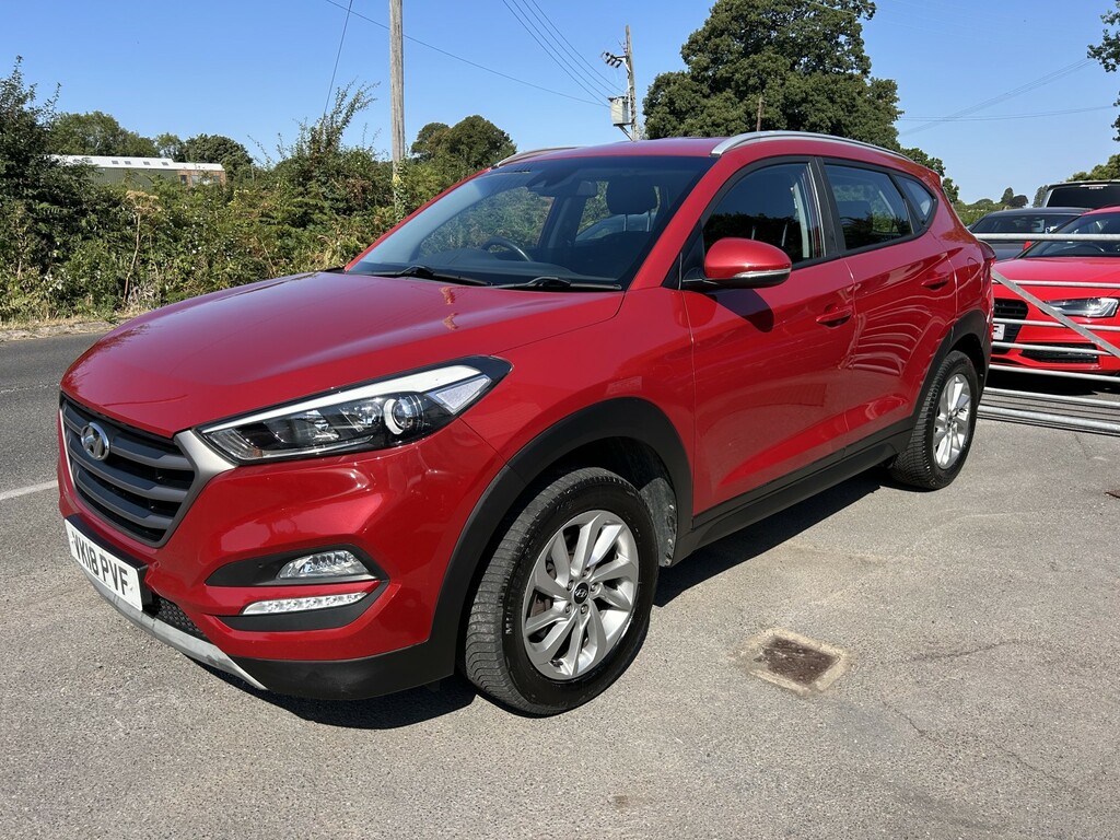 Hyundai Tucson Suv 1.6 Tucson Se Nav 1.6 Gdi 132Ps Bd 2018 Red #3