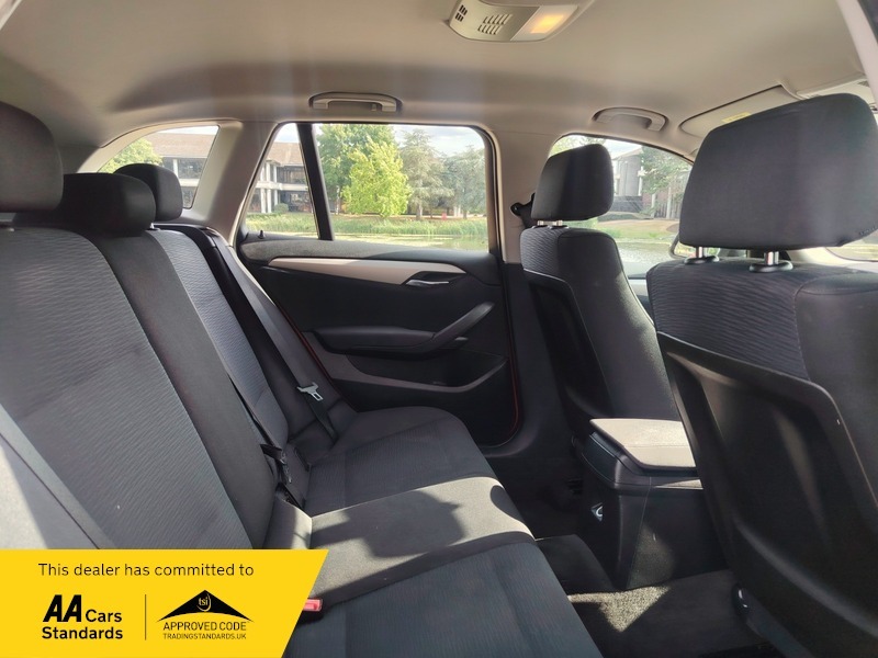 BMW X1 Sdrive16d Xline 5-Door Black #33