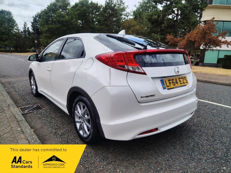 Honda Civic 1.8 I-vtec Es-t Hatchback White #5