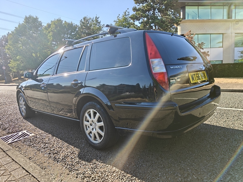 Ford Mondeo 2.0 Titanium Estate Black #5