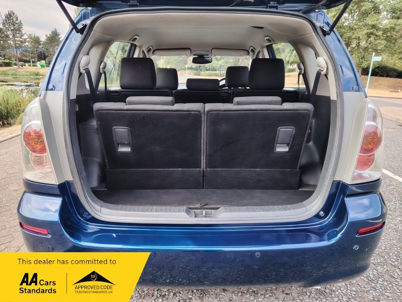 Toyota Corolla Verso 1.8 Vvt-i T Spirit Blue #8