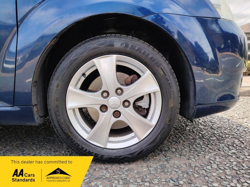 Toyota Corolla Verso 1.8 Vvt-i T Spirit Blue #15
