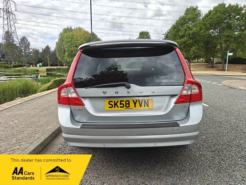 Volvo V70 2.4 D5 Se Lux SK58YVN Silver #6