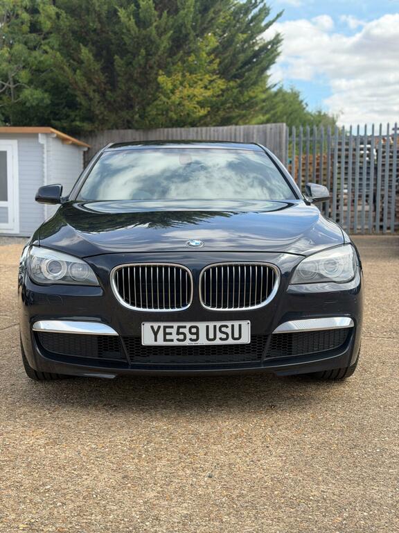 BMW 7 Series M Sport Black #2