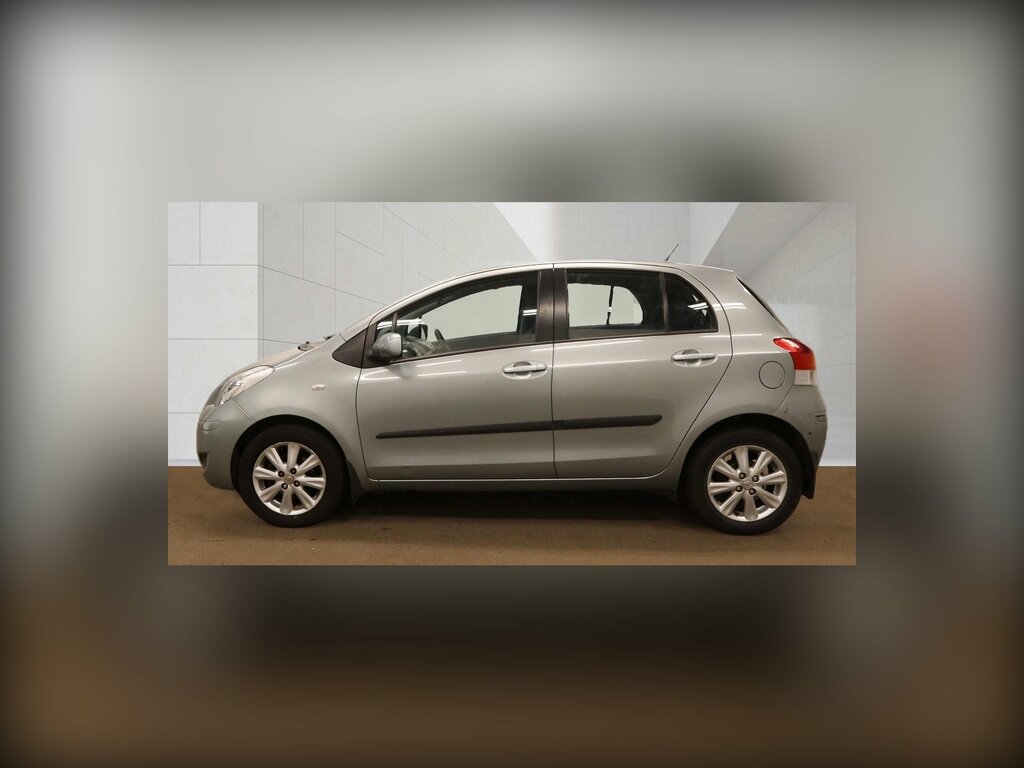 Toyota Yaris 1.33 Dual Vvt-i Tr Euro 4 Ss Silver #1