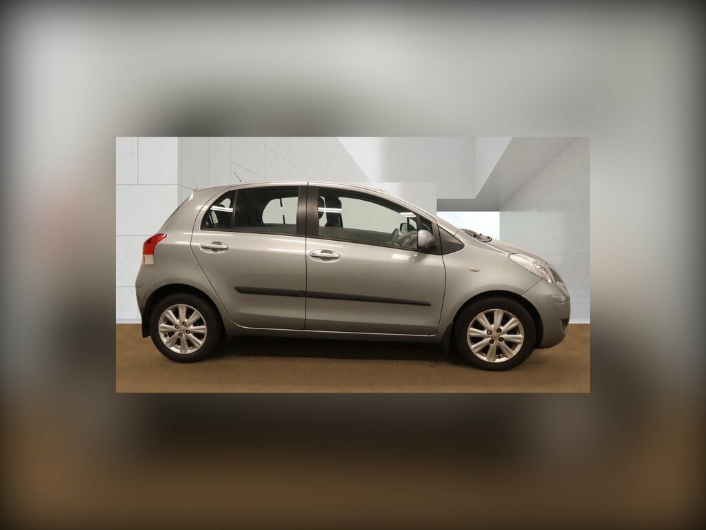 Toyota Yaris 1.33 Dual Vvt-i Tr Euro 4 Ss Silver #2