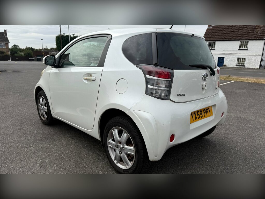 Toyota IQ 1.0 Vvt-i Hatchback Euro 4 68 B White #5