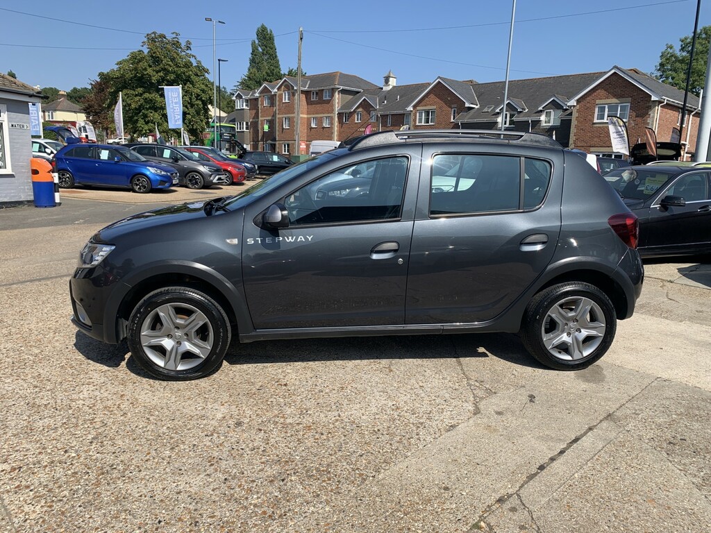 Dacia Sandero Stepway Hatchback 0.9 Stepway Laureate Tce 90 2017 Grey #5