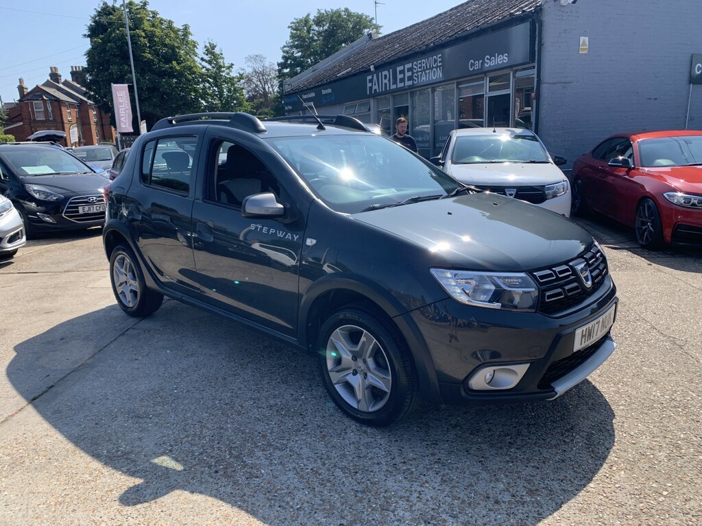 Dacia Sandero Stepway Hatchback 0.9 Stepway Laureate Tce 90 2017 Grey #2