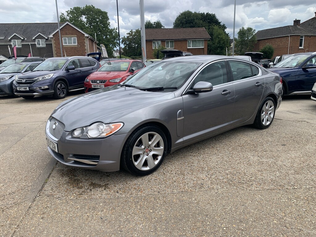 Jaguar XF Saloon 3.0 V6 Premium Luxury 2010 Grey #4