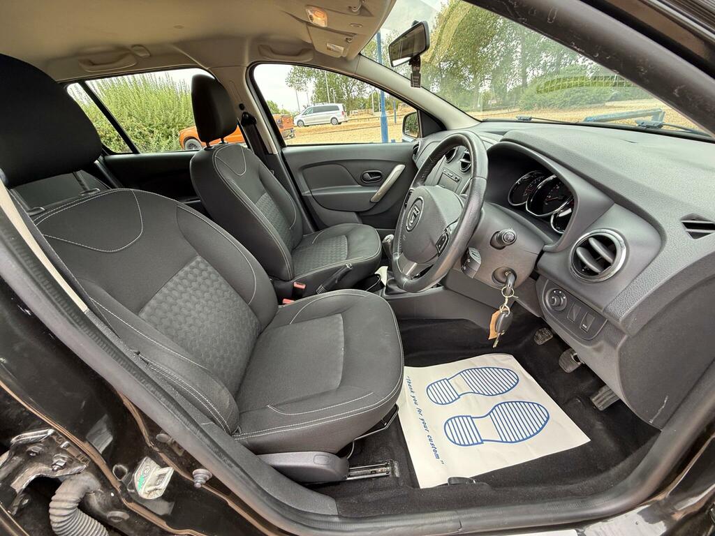 Dacia Logan Estate 0.9 Laureate Tce 90 2015 White #28