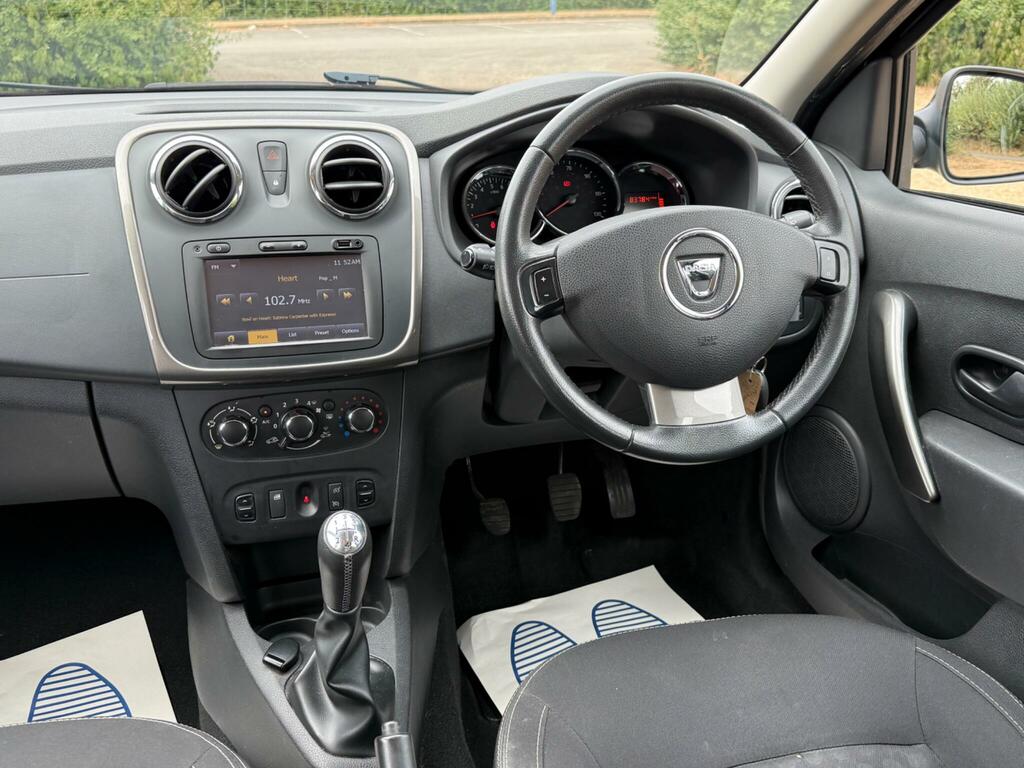 Dacia Logan Estate 0.9 Laureate Tce 90 2015 White #24