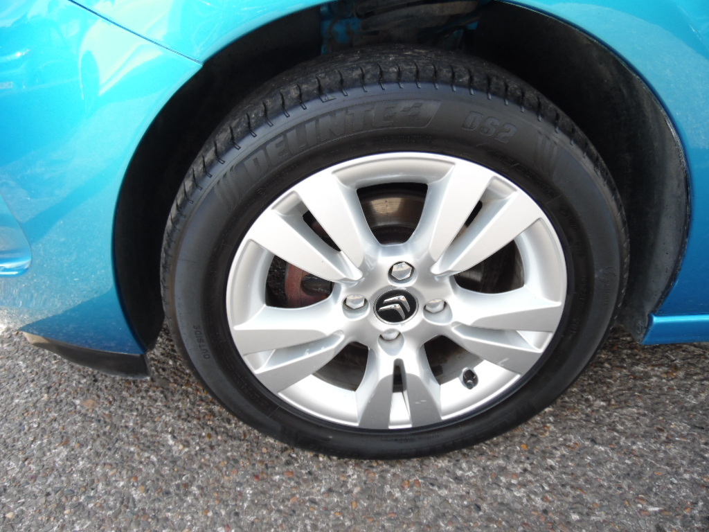 Citroen DS3 1.6 L 1.6 E-hdi Airdream Dsport Plus Euro 5 Ss Yellow #14