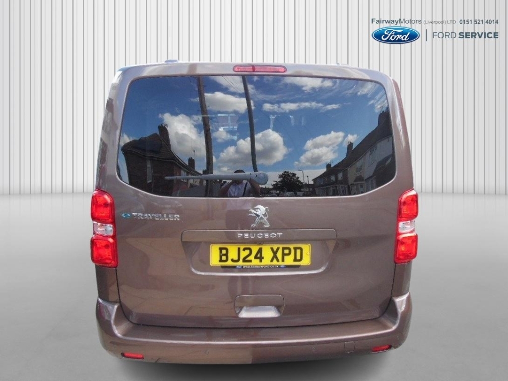 Peugeot Traveller Business Vip Brown #4