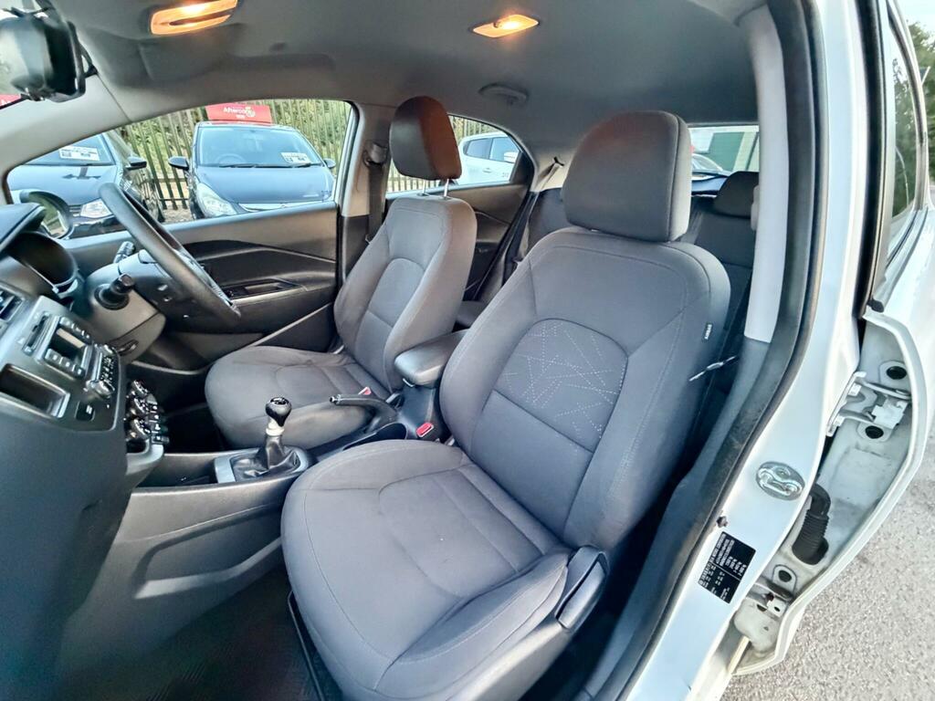 Kia RIO 1.25 2 Hatchback Euro 5 84 Bhp Blue #40
