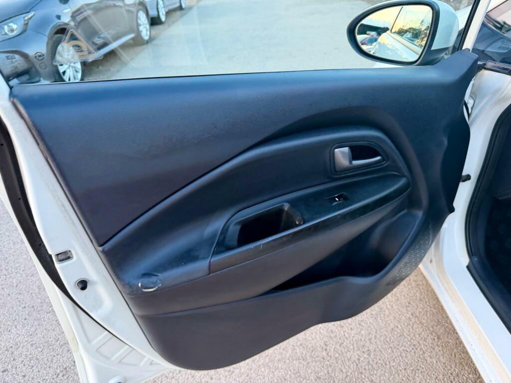 Kia RIO 1.25 2 Hatchback Euro 5 84 Bhp Blue #30
