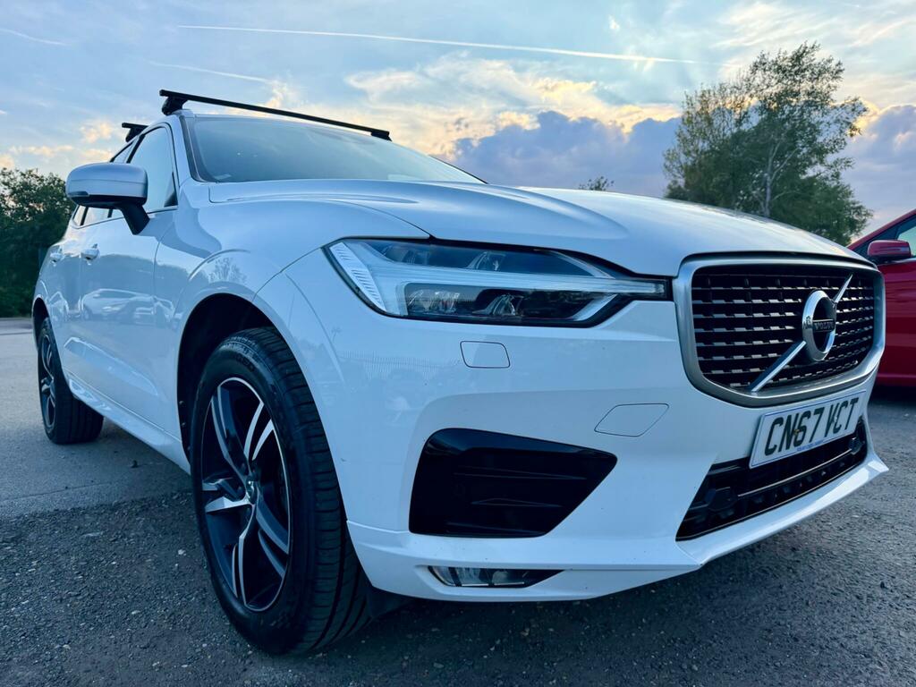 Volvo XC60 R-design White