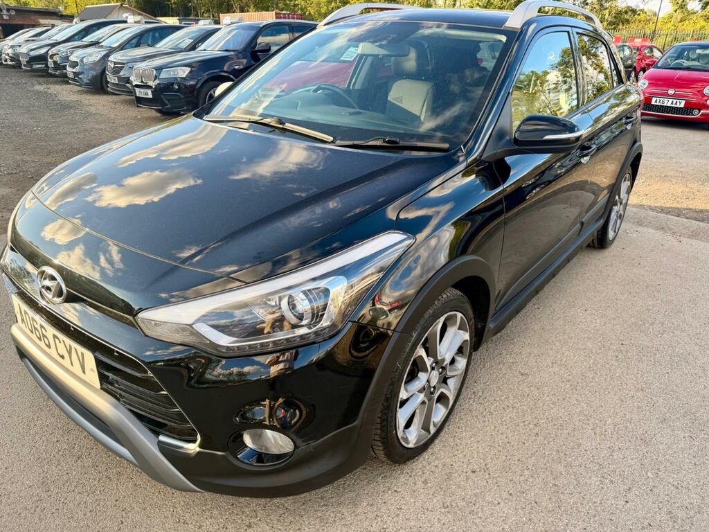 Hyundai I20 Active Black #4
